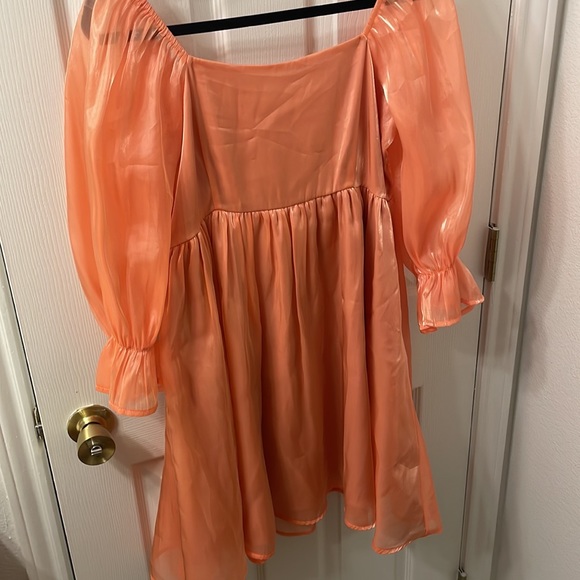 Beautiful Entro Dress - Picture 2 of 5